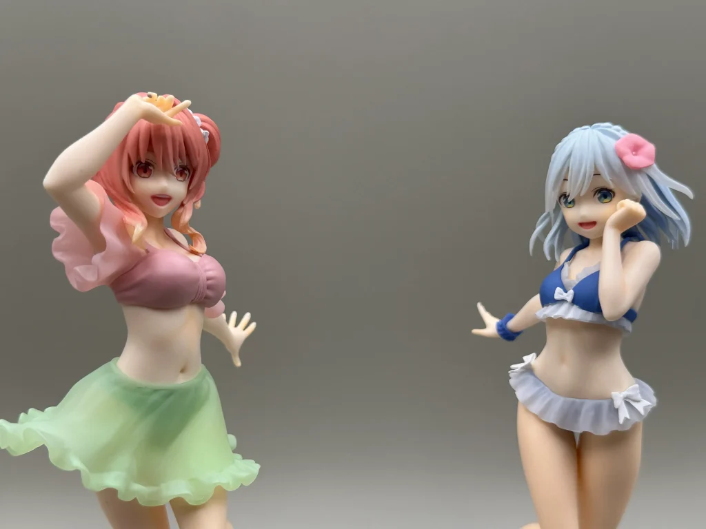 Corefulブランドの水着フィギュア