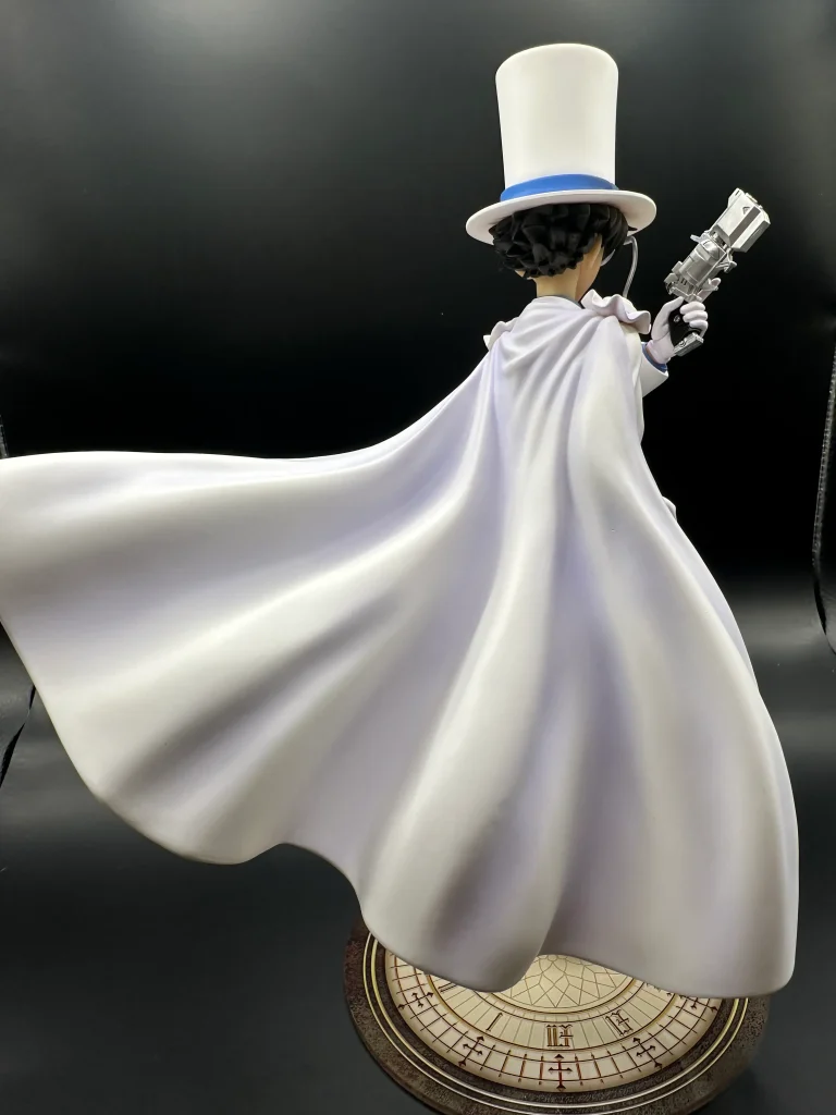 怪盗キッド後ろ姿